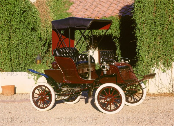 1903 Pierce Motorette Runabout. Artist: Unknown.