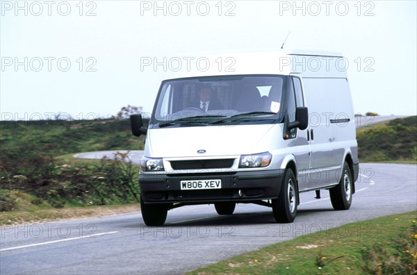 2000 Ford Transit van. Artist: Unknown.