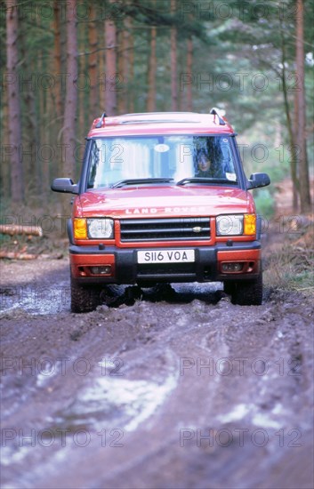 1999 Landrover Discovery. Artist: Unknown.