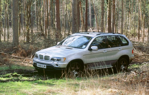 2001 BMW X5 4.4i. Artist: Unknown.