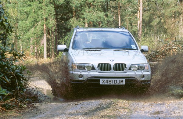 2001 BMW X5 4.4i. Artist: Unknown.