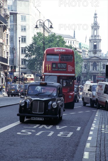 1998 London taxi. Artist: Unknown.