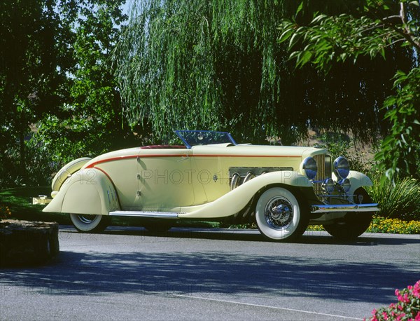 1935 Duesenberg Speedster. Artist: Unknown.