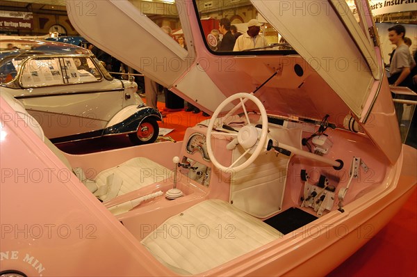 2004 Classic Cars Live Show at Alexandra Palace. Artist: Unknown.