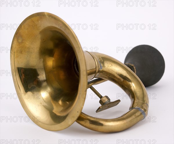 Brass Bulb Horn . Artist: Unknown.