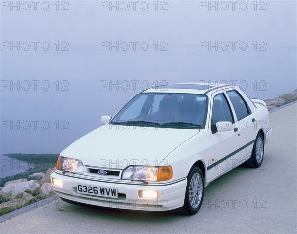 1989 Ford Sierra Saphire RS Cosworth. Artist: Unknown.