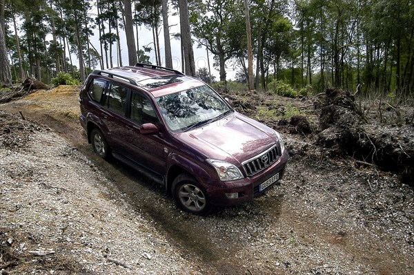 2003 Toyota Landcruiser. Artist: Unknown.