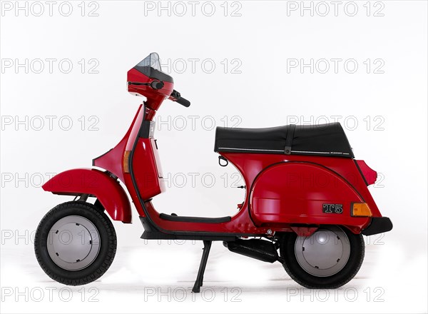 1987 Vespa PX125 T5. Artist: Unknown.