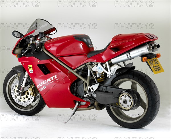 1995 Ducati 916. Artist: Unknown.