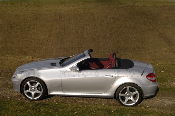 2004 Mercedes Benz SLK 200K. Artist: Unknown.