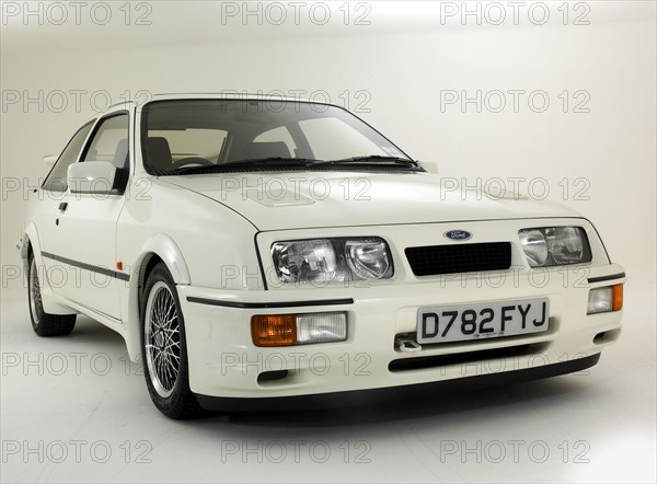 1986 Ford Sierra RS Cosworth. Artist: Unknown.