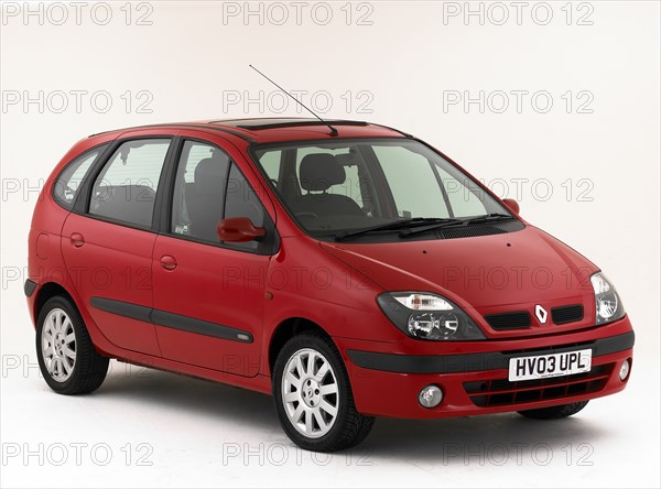 2003 Renault Scenic Artist: Unknown.