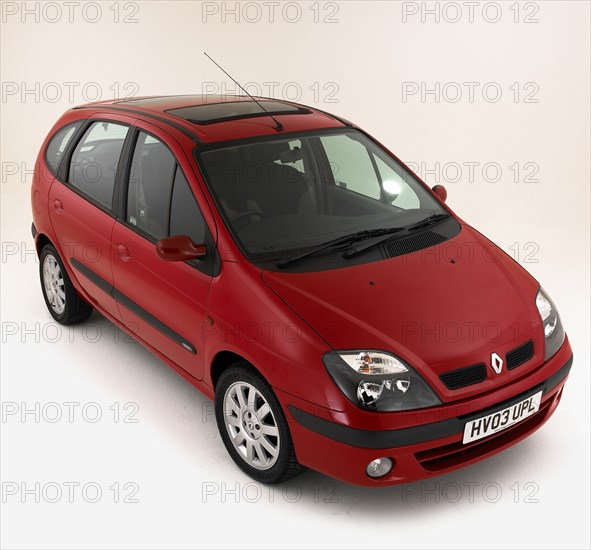2003 Renault Scenic Artist: Unknown.