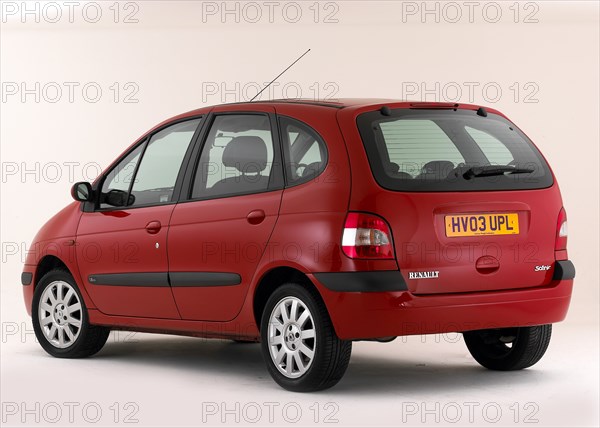 2003 Renault Scenic Artist: Unknown.