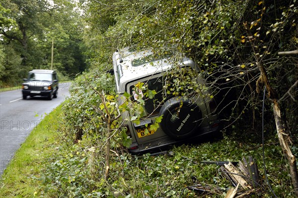 Land Rover Discorery 1990 Accident Artist: Unknown.