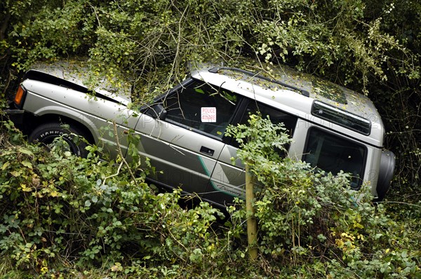 Land Rover Discorery 1990 Accident Artist: Unknown.