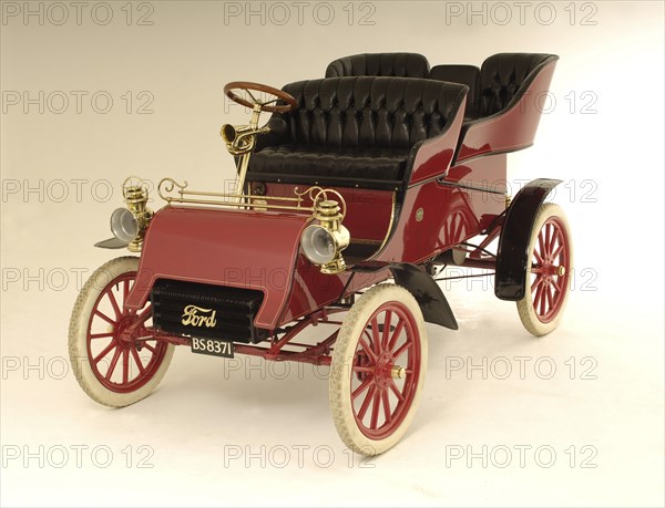 1903 Ford Model A Artist: Unknown.