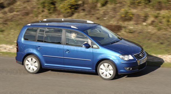 2006 Volkswagen Touran Tdi Sport Artist: Unknown.