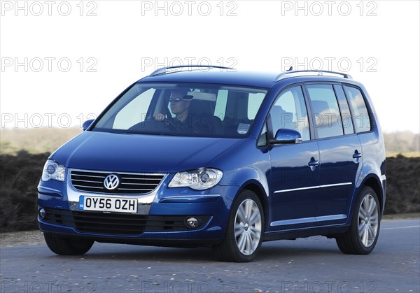2006 Volkswagen Touran Tdi Sport Artist: Unknown.