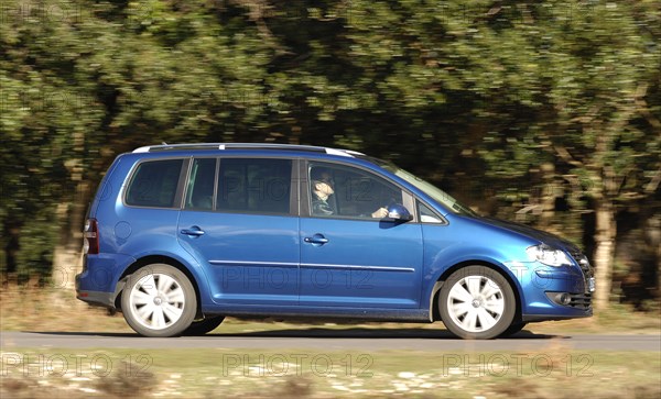 2006 Volkswagen Touran Tdi Sport Artist: Unknown.