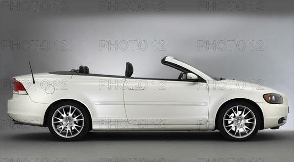 2006 Volvo C70 Convertible Artist: Unknown.