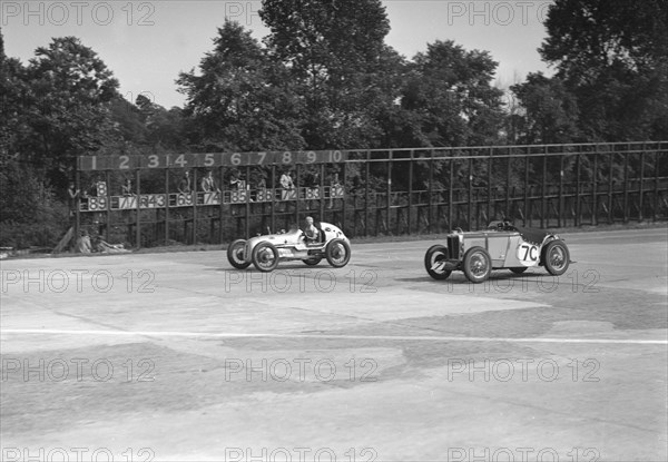 Kay Petre's Austin OHC 744 cc, LCC Relay GP, Brooklands, 26 July 1937. Artist: Bill Brunell.