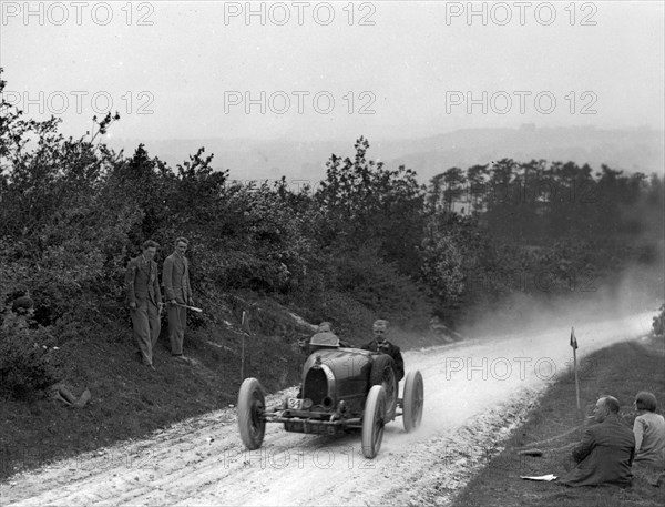 Bugatti Type 35 of WD Phillips setting the fastest time in an acceleration test. Artist: Bill Brunell.