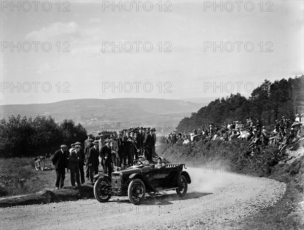 Sunbeam competing in the Caerphilly Hillclimb, Wales, 25 June 1914.   Artist: Bill Brunell.