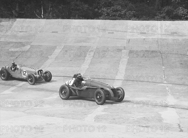 HC Hunter's Alta leading a Delahaye, JCC International Trophy, Brooklands, 2 August 1937.  Artist: Bill Brunell.