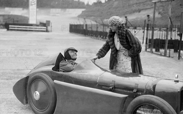 Leon Cushman's Austin 7 racer at Brooklands for a speed record attempt, 8 August 1931. Artist: Bill Brunell.