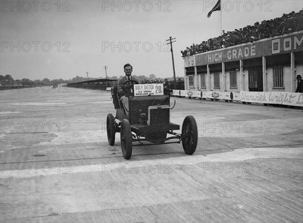 1903 Rover of R Livesey competing in the BARC Daily Sketch Old Crocks Race, Brooklands, 1931. Artist: Bill Brunell.