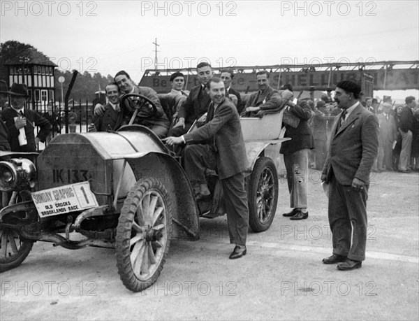 Mercedes, winner of the 1906 Ballinaslaughter Hill Climb, Old Crocks Race, Brooklands, 1931. Artist: Bill Brunell.