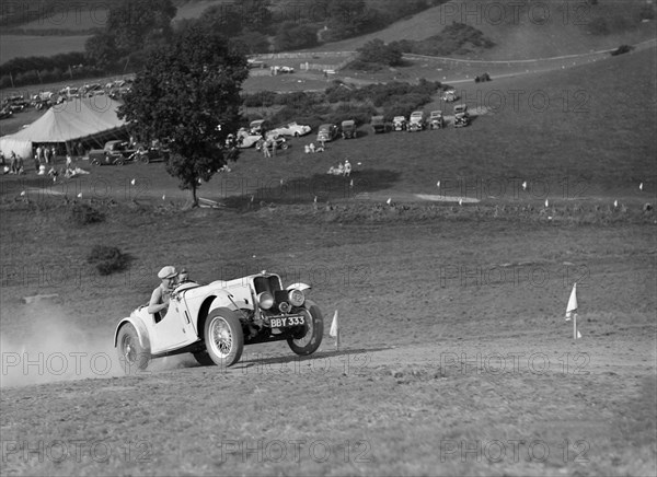 Candidi Provocatores team Singer Le Mans at the Singer CC Rushmere Hill Climb, Shropshire 1935. Artist: Bill Brunell.