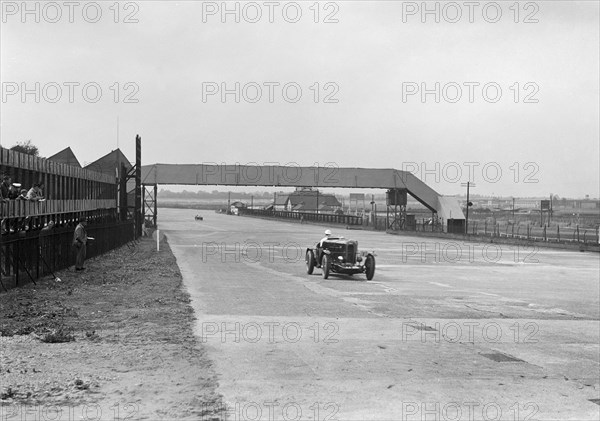 Talbot 95 Special of GA Wooding racing at Brooklands, 1938 or 1939. Artist: Bill Brunell.