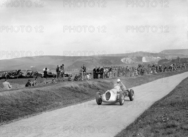 RJW Appleton's Appleton-Riley Special, Lewes Speed Trials, Sussex, 1938. Artist: Bill Brunell.