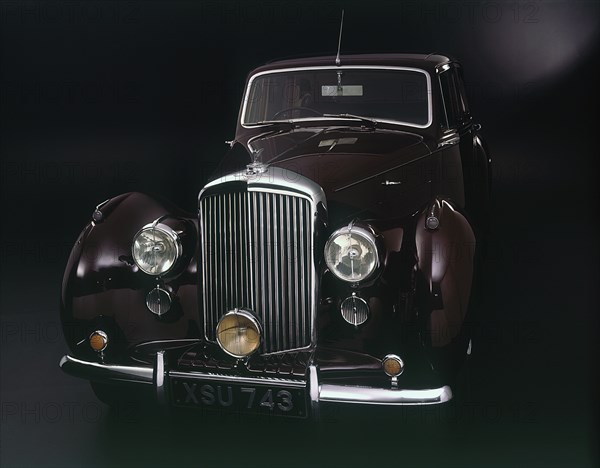 1952 Bentley R type standard saloon Artist: Unknown.