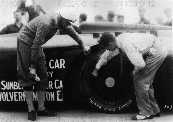 Sunbeam 1000hp World Land speed record attempt at Daytona 1927 Artist: Unknown.