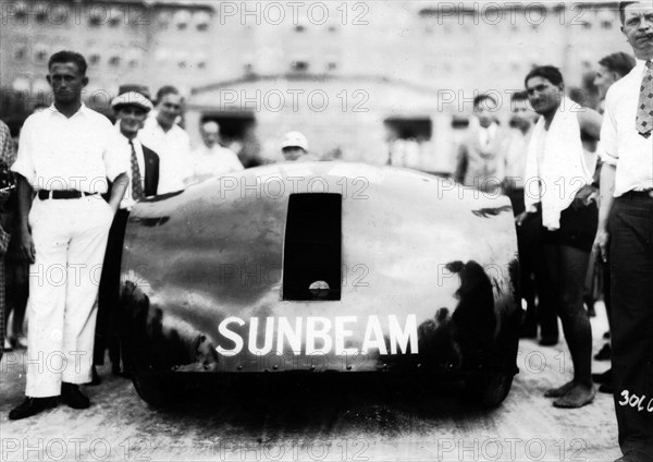 Sunbeam 1000hp World Land speed record attempt at Daytona 1927 Artist: Unknown.