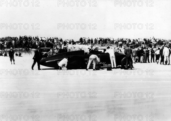 Sunbeam 1000hp World Land speed record attempt at Daytona 1927 Artist: Unknown.