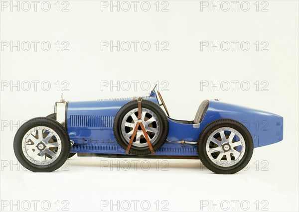 1924 Bugatti Type 35 Artist: Unknown.