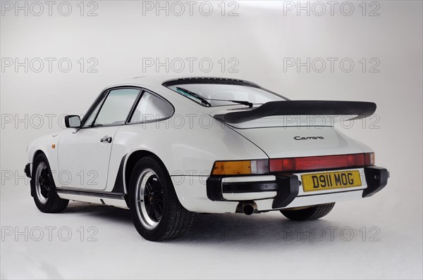 1987 Porsche 911 3.2 Carrera Artist: Unknown.
