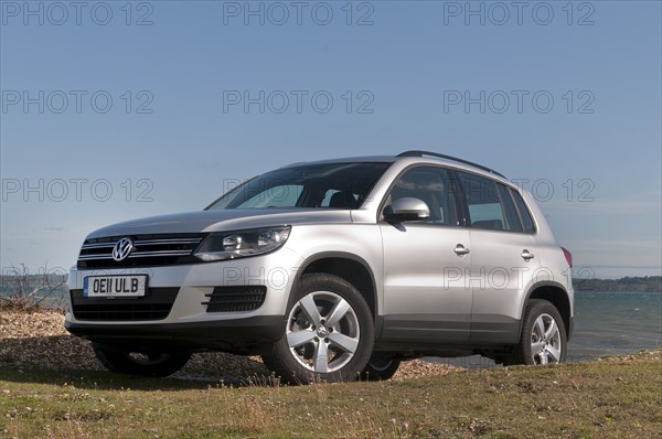 2011 Volkswagen Tiguan S 2.0 Tdi Artist: Unknown.