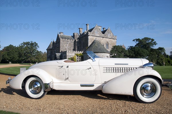 1935 Auburn 851 Speedster Artist: Unknown.