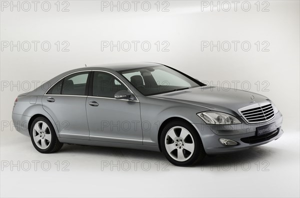 2007 Mercedes  Benz S Class Artist: Unknown.