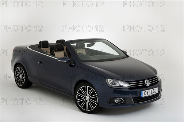 2011 Volkswagen EOS 2.0 Tdi Artist: Unknown.