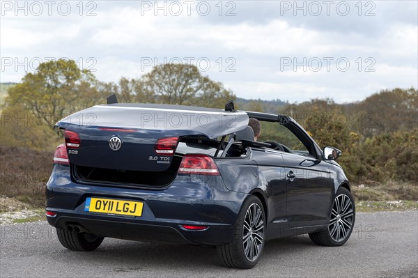 2011 Volkswagen EOS 2.0 Tdi Artist: Unknown.