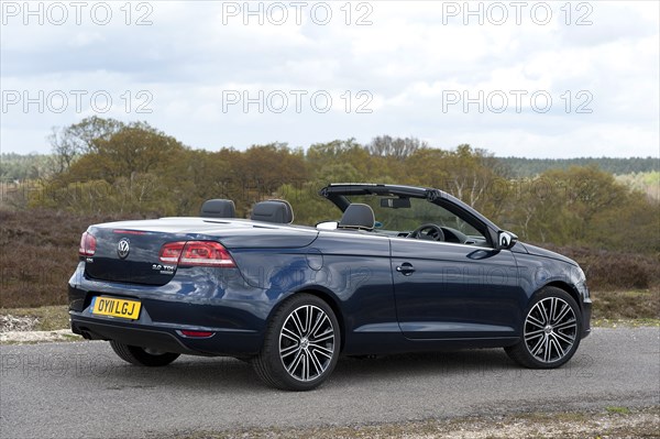 2011 Volkswagen EOS 2.0 Tdi Artist: Unknown.