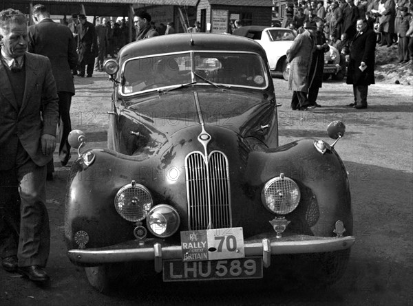 Bristol 400 driven by L.Potter on the 1952 R.A.C Rally Artist: Unknown.
