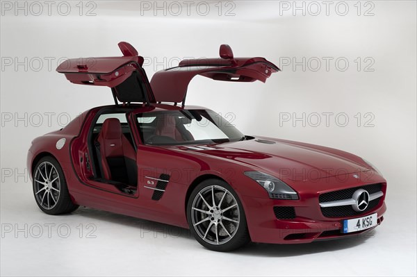 2011 Mercedes Benz AMG SLS Artist: Unknown.