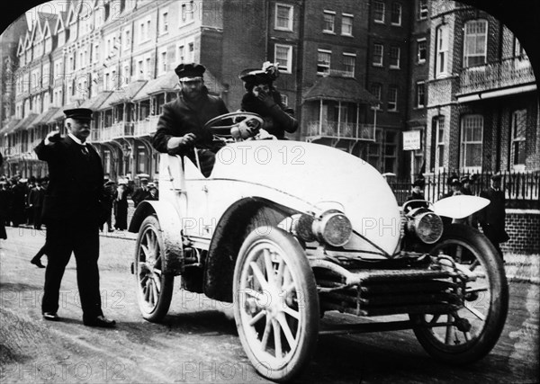 Serpollet Easter Egg steam car at Bexhill 1902 Artist: Unknown.